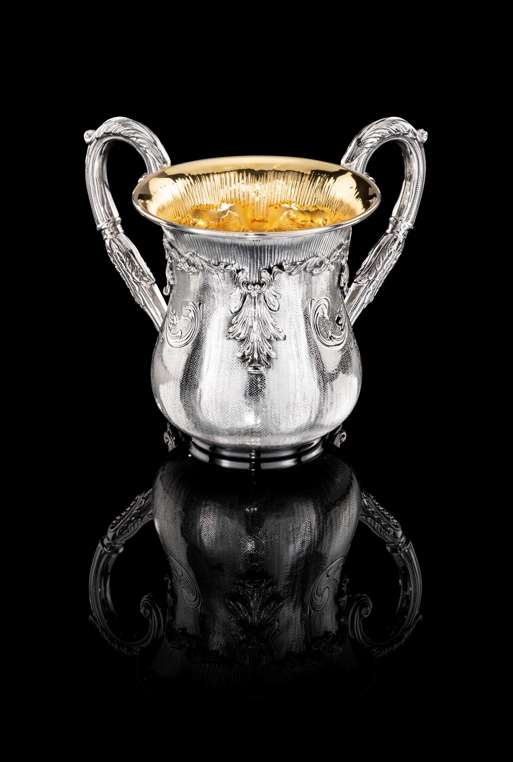 צילום כלי נטילת ידיים ליודאיקה, צילום כלי כסף עם דגש על צורה וחומר